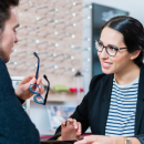 Ralentissement des créations de magasins d'optique, défaillances en recul... 2024, une année contrastée